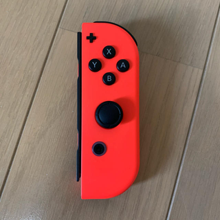 ニンテンドースイッチ(Nintendo Switch)の任天堂Switch ジョイコン 右 R ネオンレッド(家庭用ゲーム機本体)