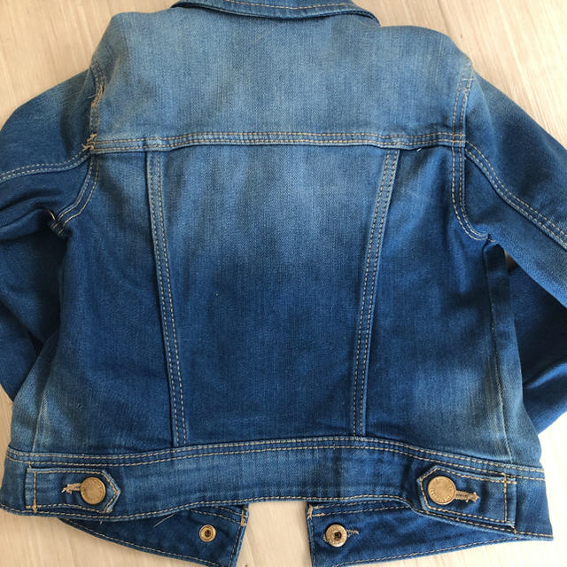 ZARA KIDS(ザラキッズ)のZARA kids デニムジャケット キッズ/ベビー/マタニティのキッズ服女の子用(90cm~)(ジャケット/上着)の商品写真