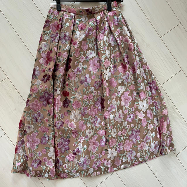 逆輸入 - CONTINENTAL GRACE グレースコンチネンタル 超美品 花柄スカート ひざ丈スカート