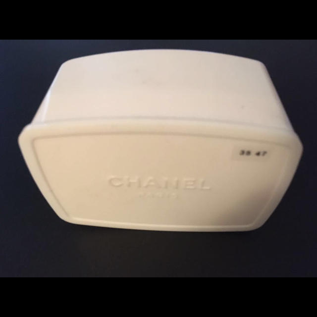 CHANEL(シャネル)のCHANELシャネルNo5ソープ未使用未開封ソープディッシュ付 コスメ/美容のボディケア(ボディソープ/石鹸)の商品写真