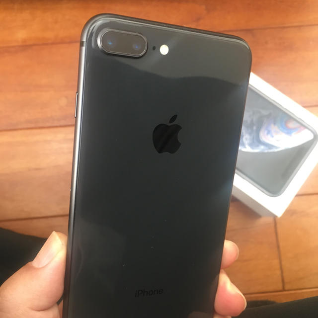 IPhone8 plus 大画面　ブラック　64GB 超美品　最安 1