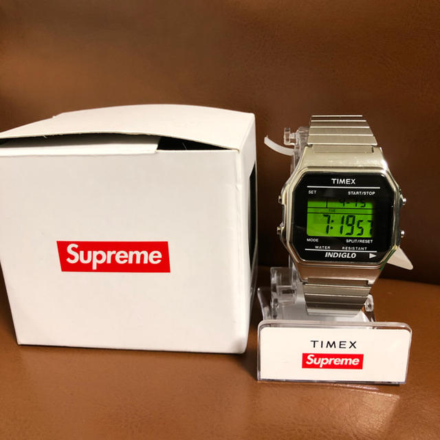 supreme timex シュプリーム タイメックス　シルバー　腕時計