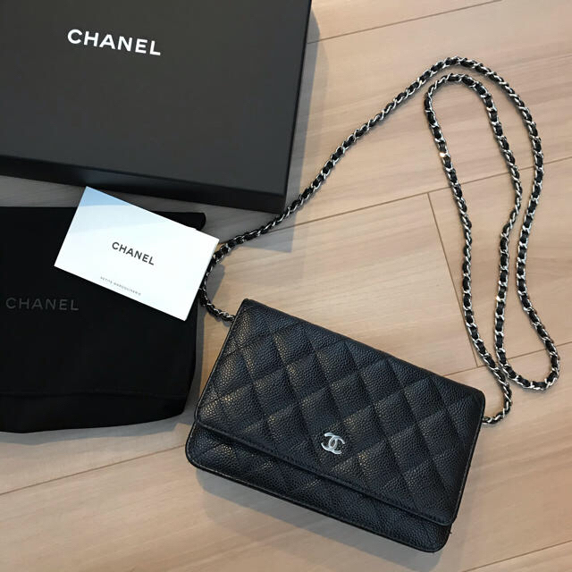 お手頃価格 CHANEL - naさん専用☆CHANEL シャネル チェーンウォレット