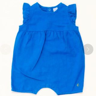 プチバトー(PETIT BATEAU)の美品★ プチバトー リネン ショート ロンパース 6m 67㎝ 青 女の子(ロンパース)