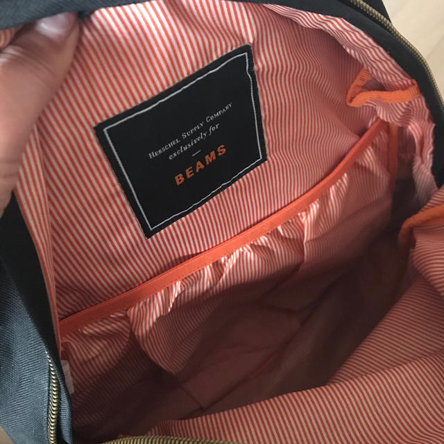 BEAMS(ビームス)のリュックサック　黒✖️ベージュ レディースのバッグ(リュック/バックパック)の商品写真