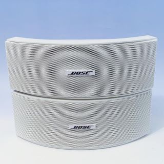 ボーズ(BOSE)のBOSE スピーカー 151SE-W ホワイト 壁掛け(スピーカー)