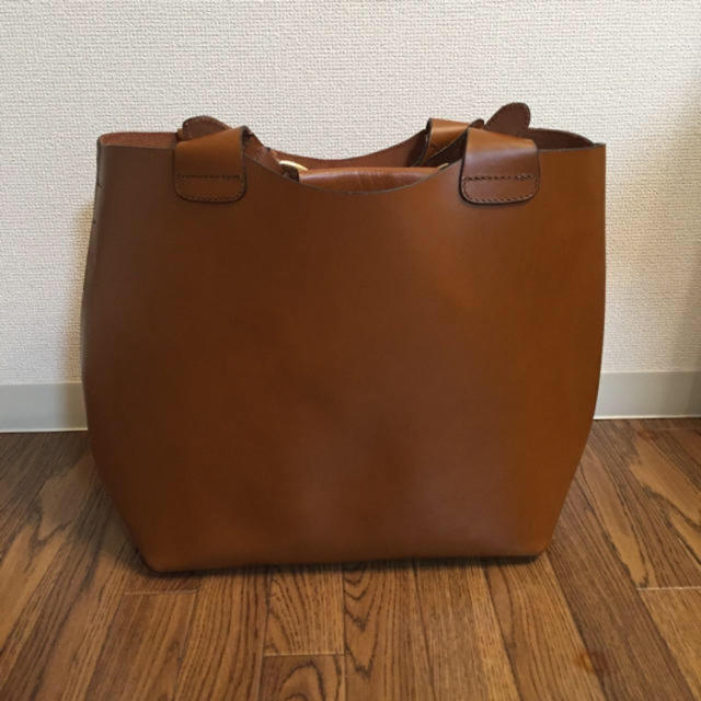 ZARA(ザラ)のZARAオリビアパレルモ本革バッグ レディースのバッグ(トートバッグ)の商品写真