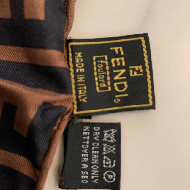 FENDI(フェンディ)のFENDI スカーフ ハンドメイドのファッション小物(スカーフ)の商品写真