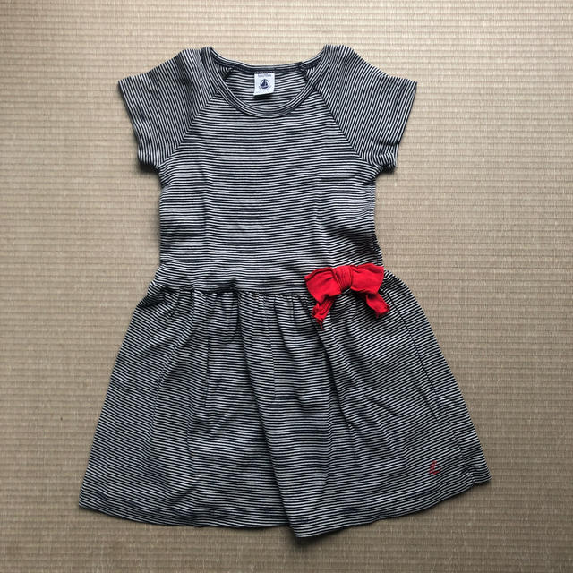 PETIT BATEAU(プチバトー)のプチバトー  ワンピース 5ans/110cm キッズ/ベビー/マタニティのキッズ服女の子用(90cm~)(ワンピース)の商品写真