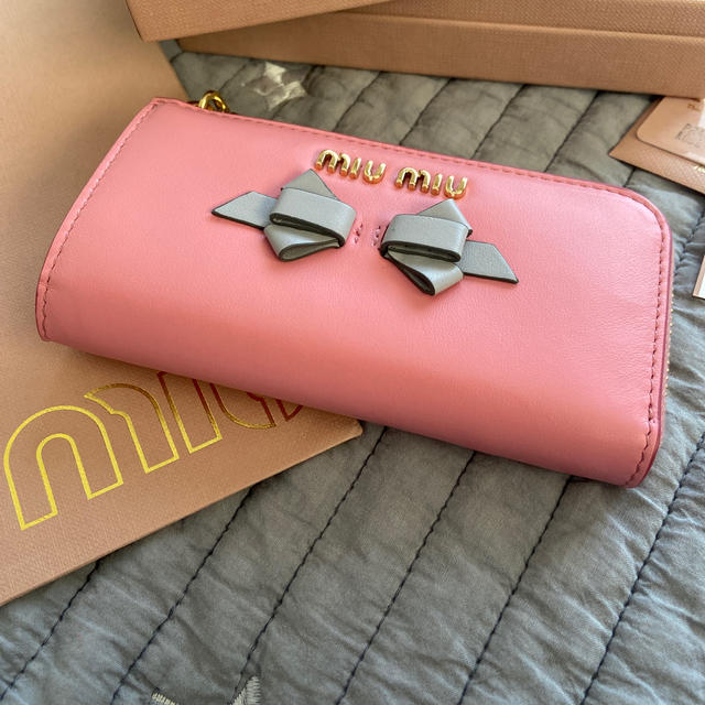 miumiu - 新品未使用 miumiu キーケースの通販 by k77's shop｜ミュウミュウならラクマ