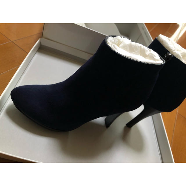GINZA Kanematsu(ギンザカネマツ)の21.5cm ショートブーツ　ネイビー レディースの靴/シューズ(ブーツ)の商品写真