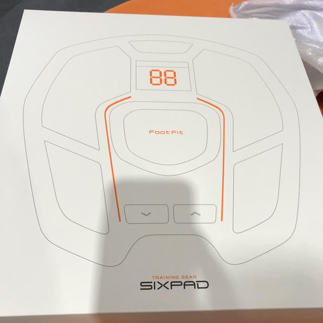 SIXPAD(シックスパッド)のSIXPAD FootFit新品未使用 コスメ/美容のダイエット(エクササイズ用品)の商品写真