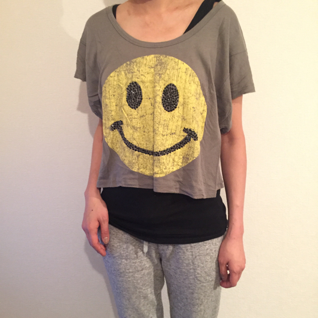 Urban Outfitters(アーバンアウトフィッターズ)のaloha様専用 スマイルTシャツ レディースのトップス(Tシャツ(半袖/袖なし))の商品写真