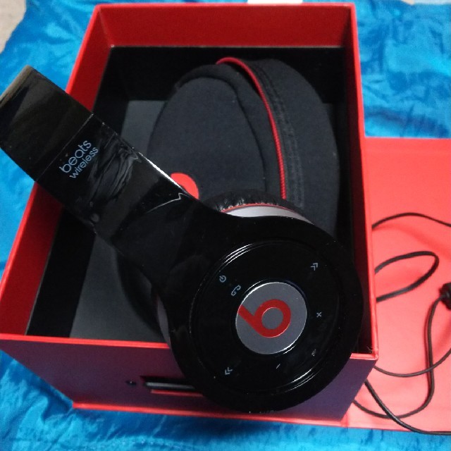 Beats by Dr Dre(ビーツバイドクタードレ)のbeats ヘッドフォン スマホ/家電/カメラのオーディオ機器(ヘッドフォン/イヤフォン)の商品写真