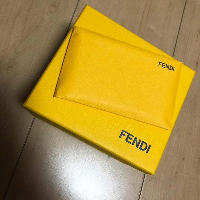 FENDI(フェンディ)のフェンディ空箱 レディースのバッグ(ショップ袋)の商品写真