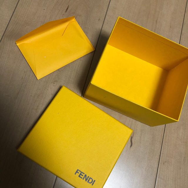 FENDI(フェンディ)のフェンディ空箱 レディースのバッグ(ショップ袋)の商品写真