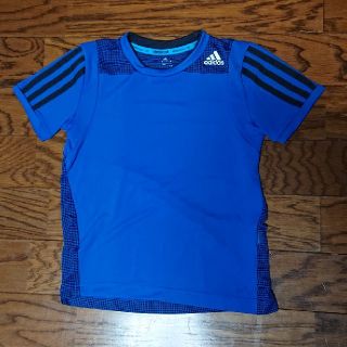 アディダス(adidas)のアディダスTシャツ(Tシャツ/カットソー)