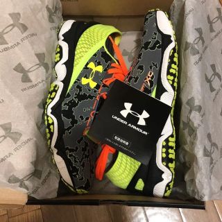 アンダーアーマー(UNDER ARMOUR)のアンダーアーマー　靴　スニーカー(スニーカー)