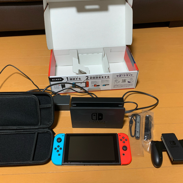 ゲームソフト/ゲーム機本体最新版Nintendo Switch本体 ネオンブルー/レッド