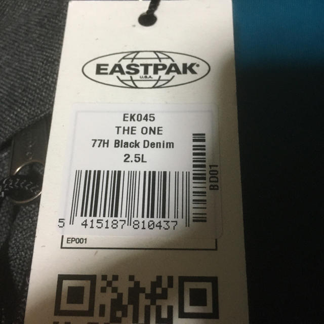 EASTPAK(イーストパック)のEASTPAK ショルダーバッグ　ポーチ　イーストパック　THE ONE 新品 メンズのバッグ(ショルダーバッグ)の商品写真
