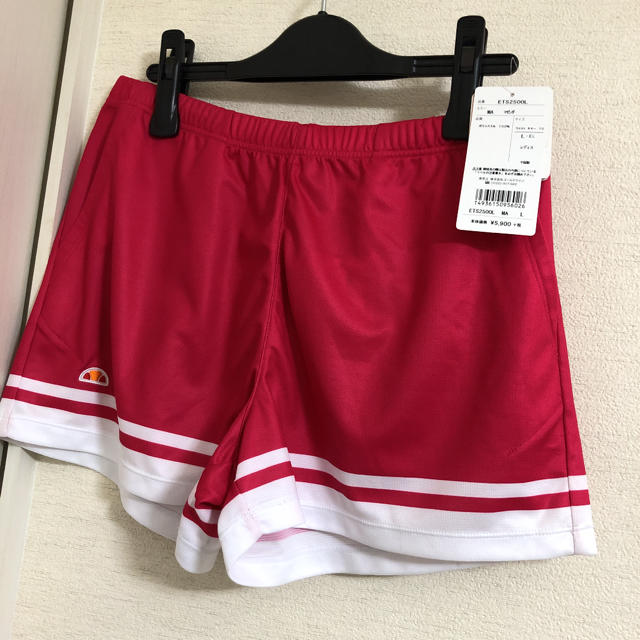 ellesse(エレッセ)の値下げしました　新品　エレッセ　ショートパンツ　テニス　バドミントン　L スポーツ/アウトドアのテニス(ウェア)の商品写真