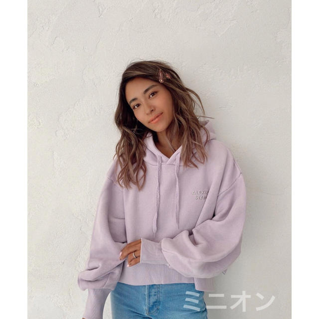 ALEXIA STAM(アリシアスタン)のCropped Tuck Sleeve Hoodie Sweatshirt レディースのトップス(パーカー)の商品写真