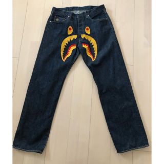 アベイシングエイプ(A BATHING APE)のアベイシングエイプ　シャーク刺繍デニム(デニム/ジーンズ)