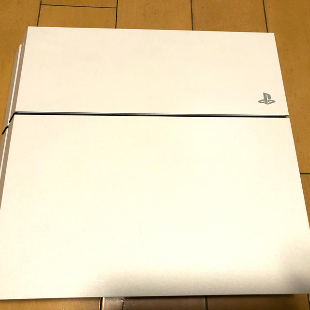 ps4 cuh-1200a B02 500GB プレイステーション4 ホワイト エンタメ/ホビーのゲームソフト/ゲーム機本体(家庭用ゲーム機本体)の商品写真