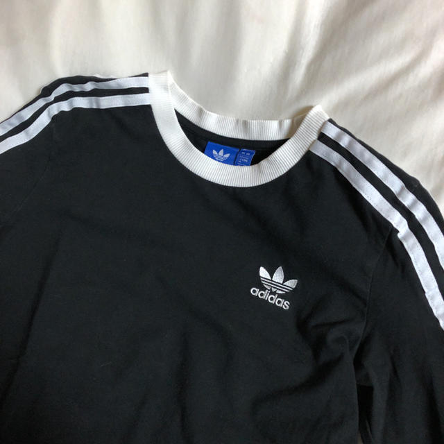 adidas(アディダス)のアディダス　Tシャツ レディースのトップス(Tシャツ(長袖/七分))の商品写真