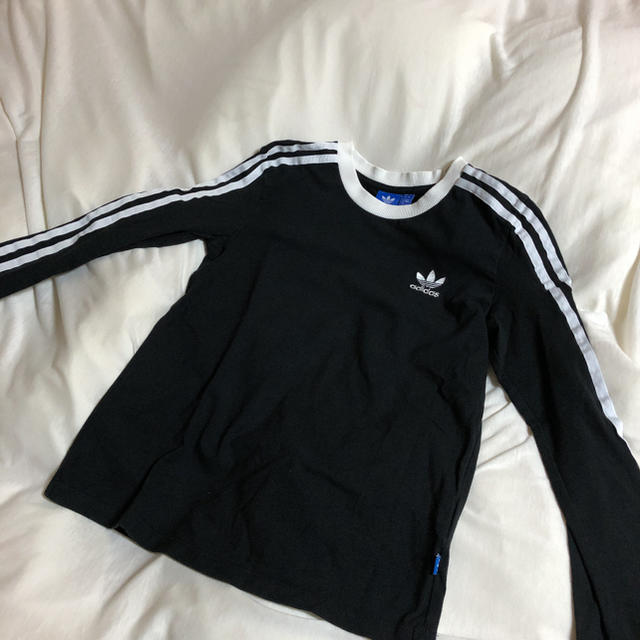 adidas(アディダス)のアディダス　Tシャツ レディースのトップス(Tシャツ(長袖/七分))の商品写真