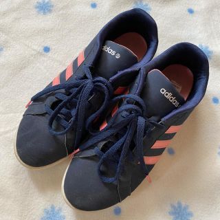 アディダス(adidas)のadidasスニーカー(スニーカー)