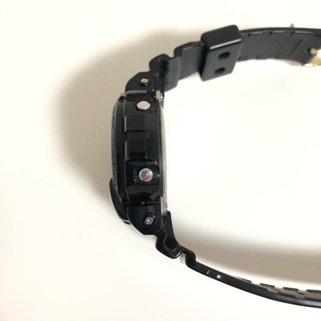 G-SHOCK(ジーショック)のG-SHOCK ブラック✖︎ゴールド メンズの時計(腕時計(デジタル))の商品写真