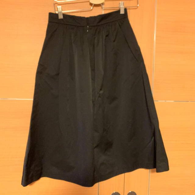 ZARA(ザラ)のザラウーマン黒スカート レディースのスカート(ひざ丈スカート)の商品写真