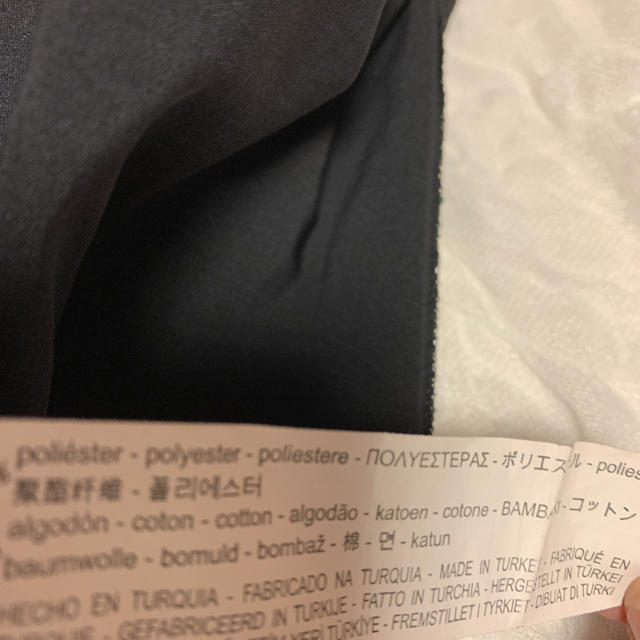 ZARA(ザラ)のザラウーマン黒スカート レディースのスカート(ひざ丈スカート)の商品写真