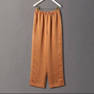 ビューティアンドユースユナイテッドアローズ(BEAUTY&YOUTH UNITED ARROWS)のロク 6(ROKU) SATIN PANTS サテンパンツ(カジュアルパンツ)