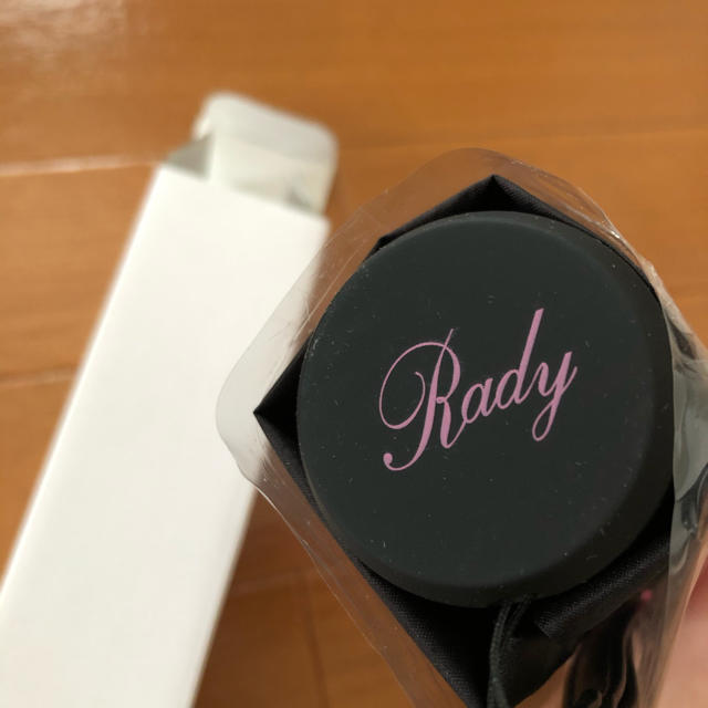 Rady(レディー)の期間限定値下げ　Rady ノベルティー　レア　折りたたみ傘　新品未使用 レディースのファッション小物(傘)の商品写真