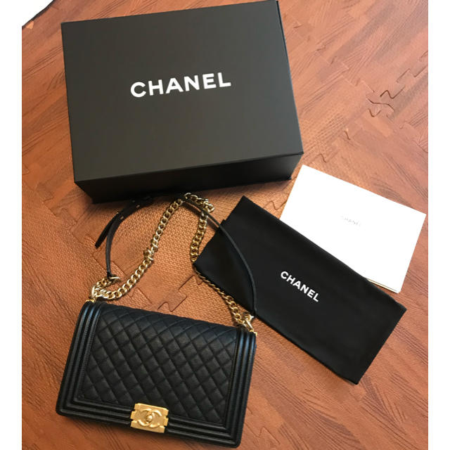 CHANEL シャネル ボーイ キャビアスキン