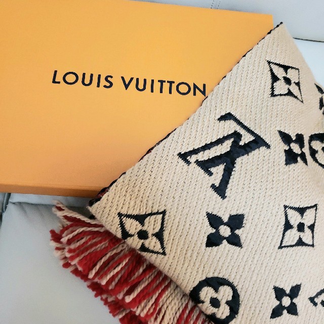 LOUIS VUITTON(ルイヴィトン)の新品同様【ルイヴィトン】エシャルプ・ロゴマニアデュオ レディースのファッション小物(マフラー/ショール)の商品写真