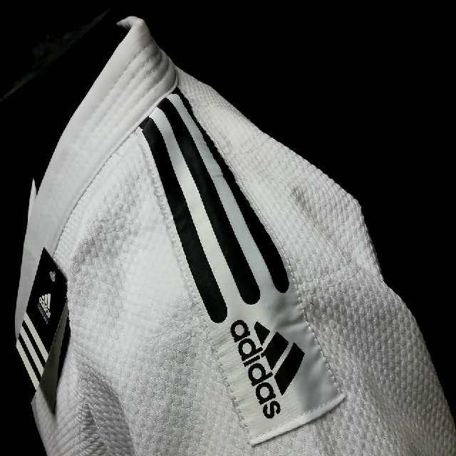 adidas(アディダス)の150cm 2号 adidas  柔道着 3本ライン 白帯付上下 綿100 新品 スポーツ/アウトドアのスポーツ/アウトドア その他(相撲/武道)の商品写真