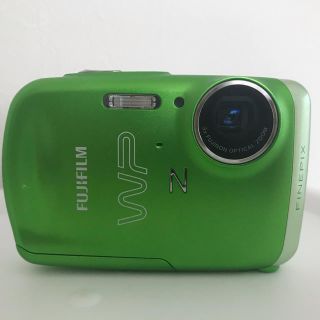 フジフイルム(富士フイルム)の【最終】アウトドア キャンプに！ FinePix Z33WP グリーン本体(コンパクトデジタルカメラ)