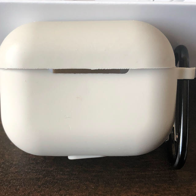 airpods pro 本体＋ケース&交換用イヤーチップMサイズ