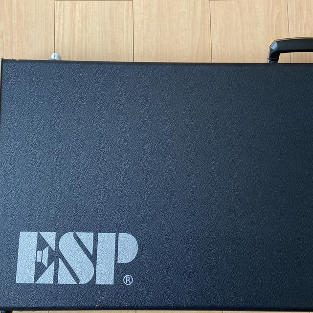 ESP(イーエスピー)のESP ハードケース 鍵付き　HC 200 B 楽器のギター(ケース)の商品写真