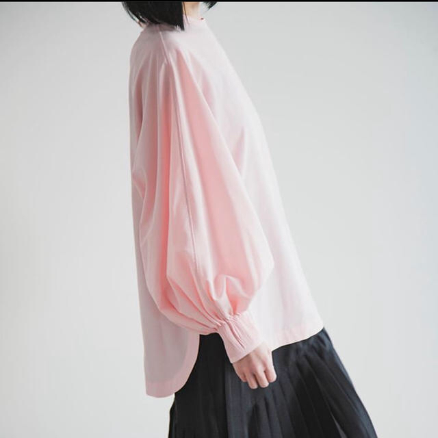 HYKE(ハイク)のなお様専用　HYKE TAFFETA SHIRRED TOP ピンク サイズ2 レディースのトップス(シャツ/ブラウス(長袖/七分))の商品写真