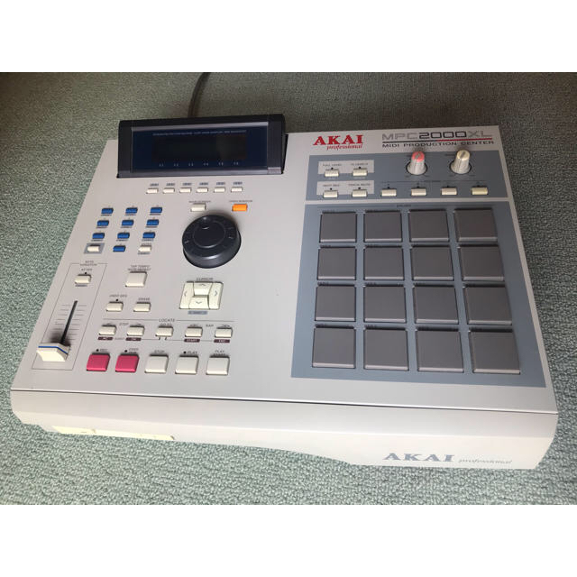 AKAI mpc2000XL