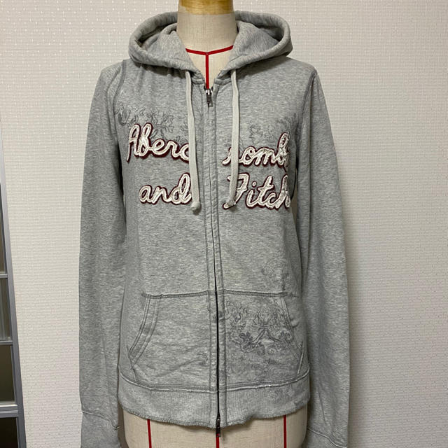 Abercrombie&Fitch(アバクロンビーアンドフィッチ)のアバクロパーカー レディースのトップス(パーカー)の商品写真