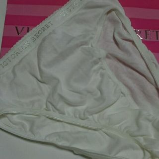 ヴィクトリアズシークレット(Victoria's Secret)の最終値！ショーツ◆white◆(アンダーシャツ/防寒インナー)