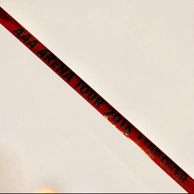 AAA(トリプルエー)のAAA LEAP OVER 銀テープ 赤色 エンタメ/ホビーのタレントグッズ(ミュージシャン)の商品写真