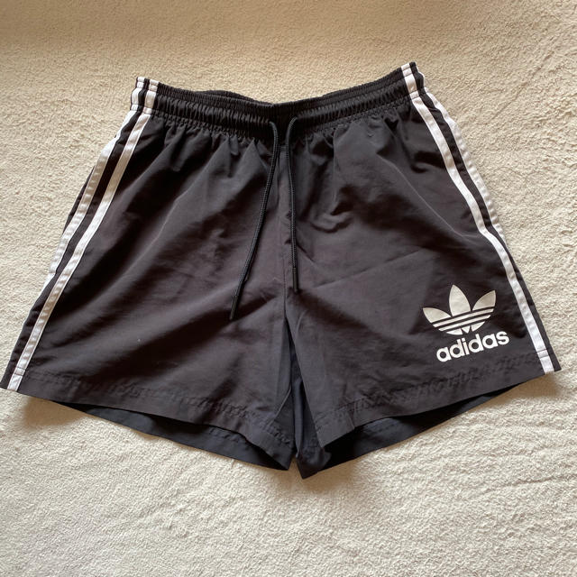 adidas(アディダス)のadidas ショートパンツ メンズのパンツ(ショートパンツ)の商品写真