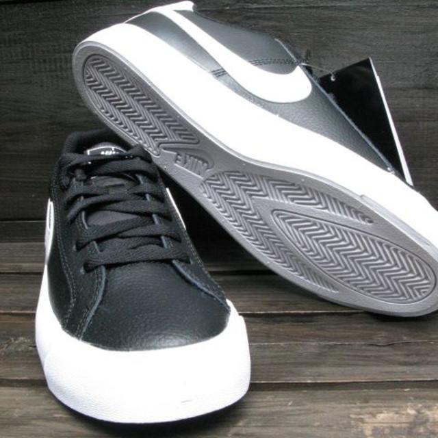NIKE(ナイキ)の新品　Nike　24.5cm   レディースの靴/シューズ(スニーカー)の商品写真