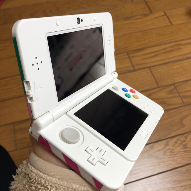 New3DSです。本体の初期化とカセット初期化済 3